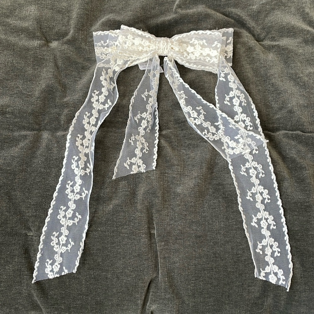 Free people lace bow